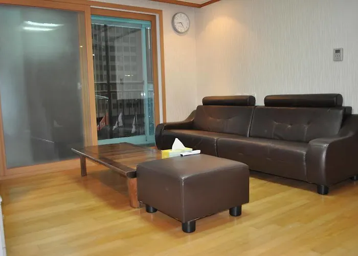 J-honor Hotel